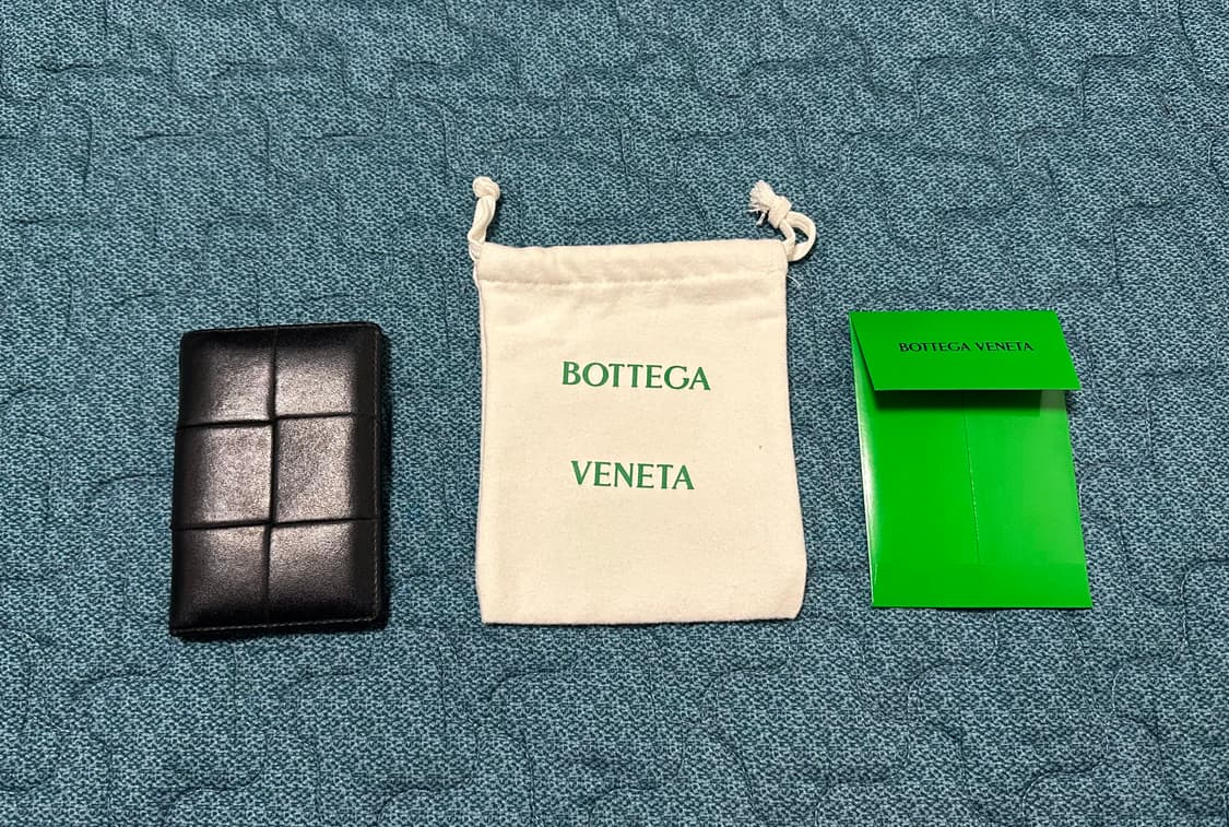 보테가베네타 플랩 카드 지갑 상품이미지2