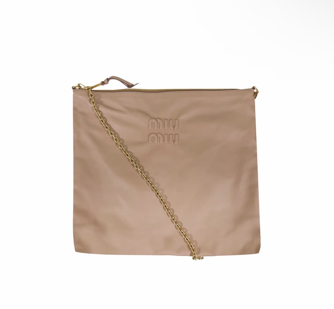 미우미우 여성 로고 체인 소프트 레더 숄더백 카메오 베이지 5BC114 상품이미지1