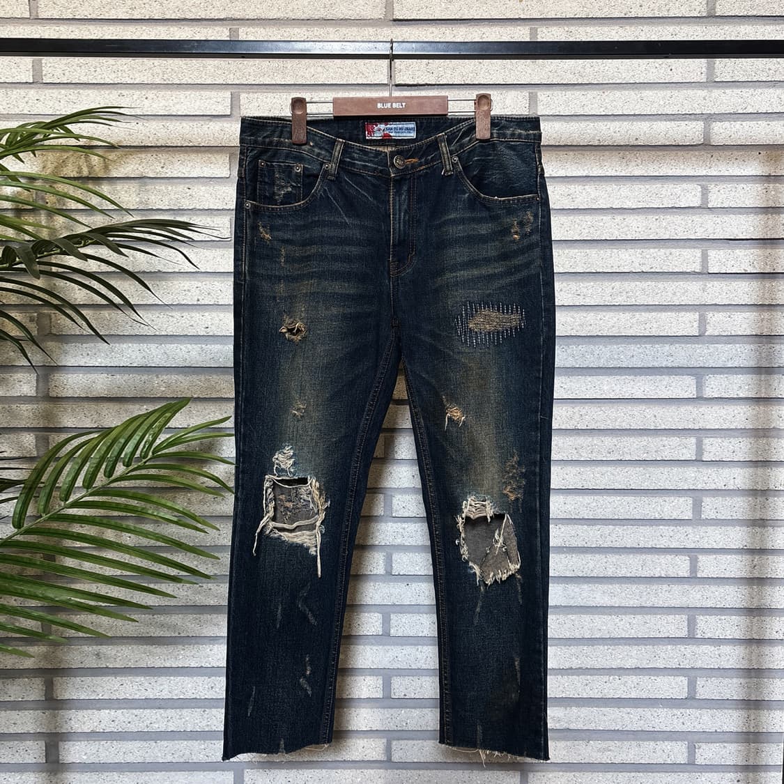 KANTURU JEANS 헤비 디스트로이드 데님 페이드 워싱 디테일 상품이미지2