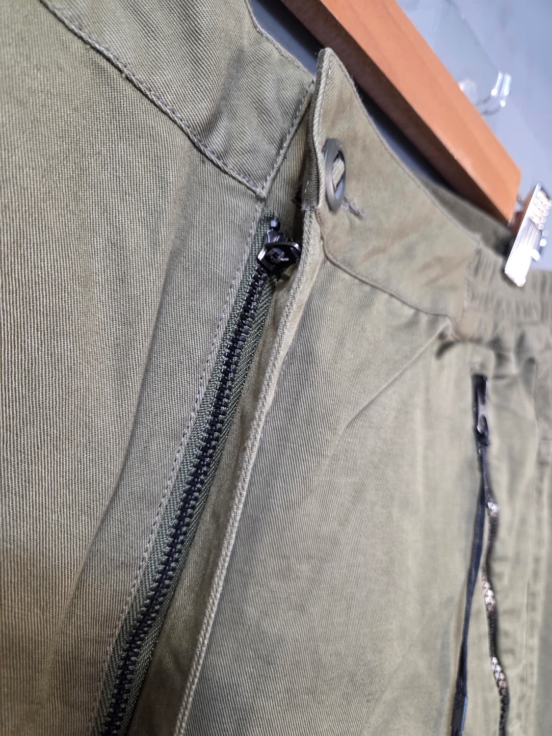 G-STAR카키색 지퍼포인트 배기 바지(W33/L32)남여공용 상품이미지4