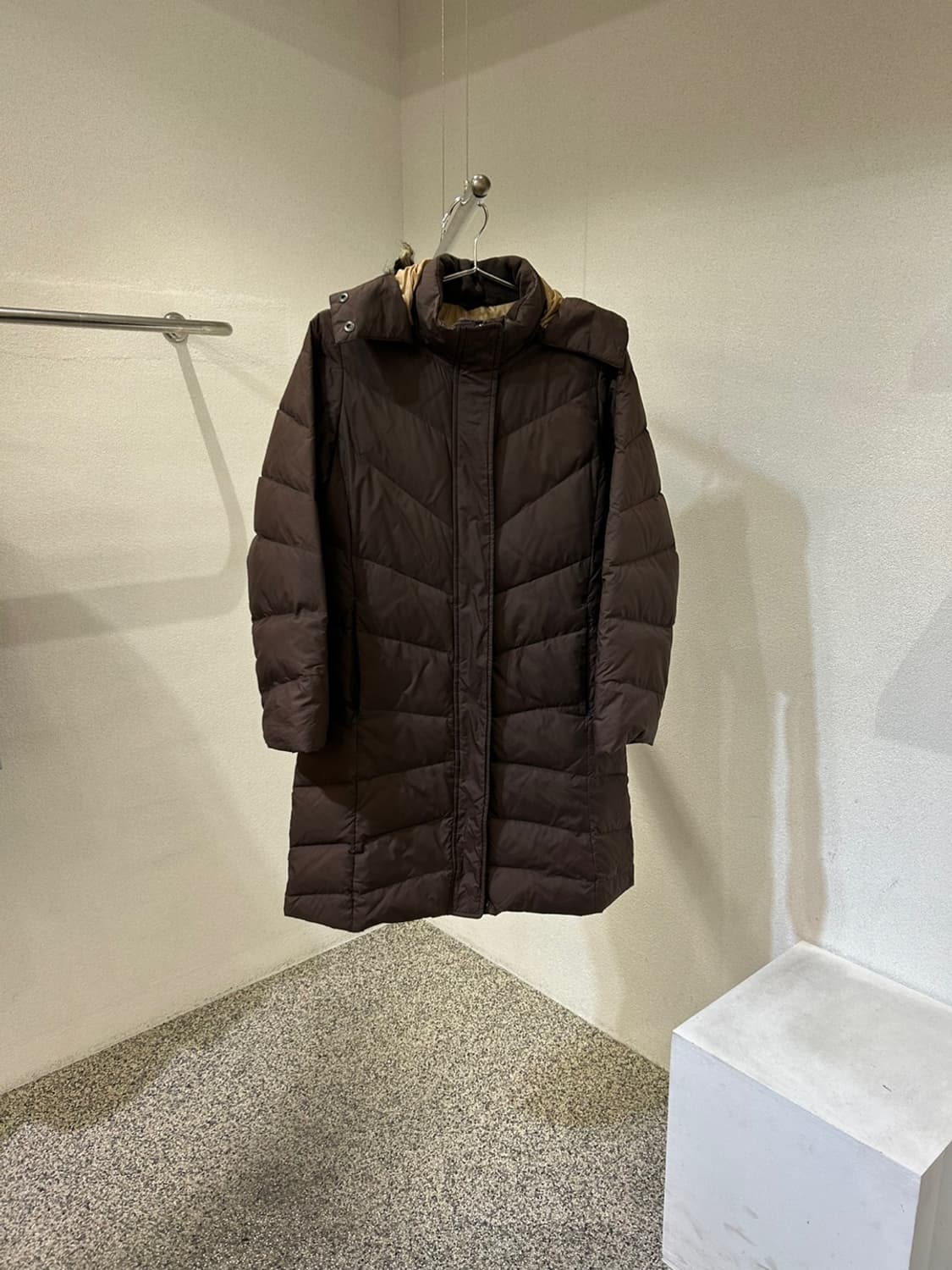 에디바우어 구스다운 후드퍼 롱패딩 상품이미지1