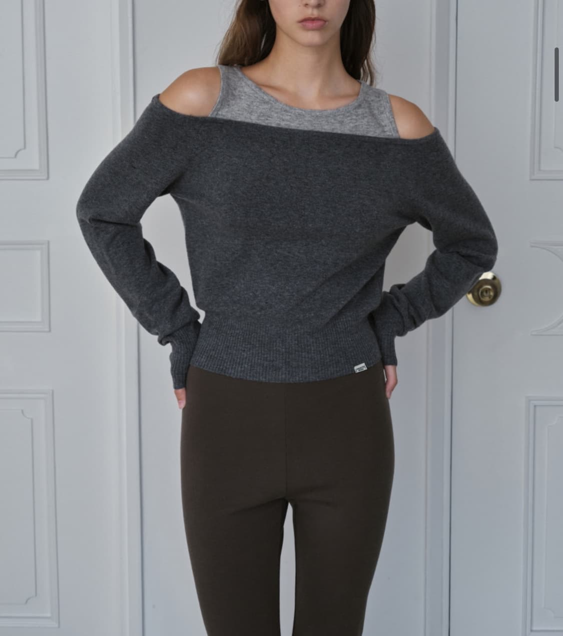 시메트릭퍼센트 오프숄더 니트탑 상품이미지2