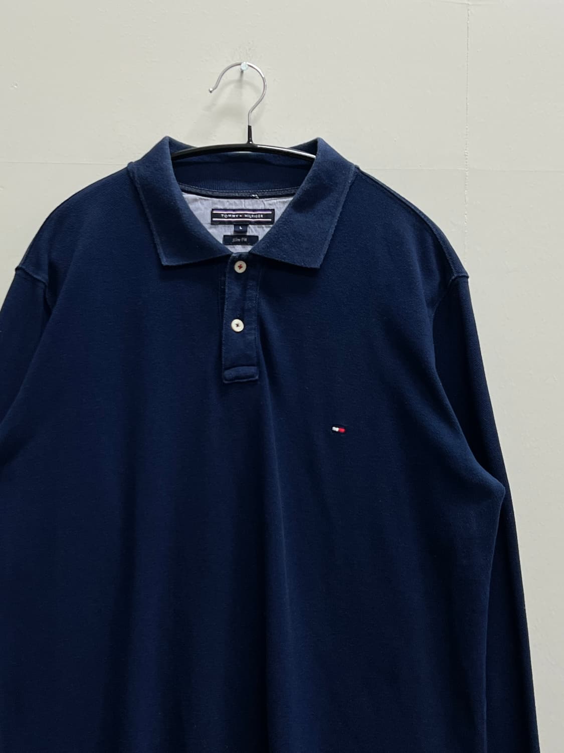 타미힐피거 스몰패치로고 긴팔 카라 티 네이비 상품이미지3
