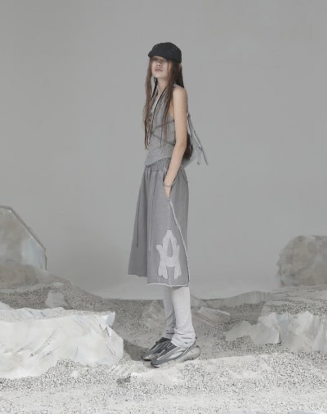 오호스(OJOS) Rough Cut Half Pants / Grey 상품이미지1