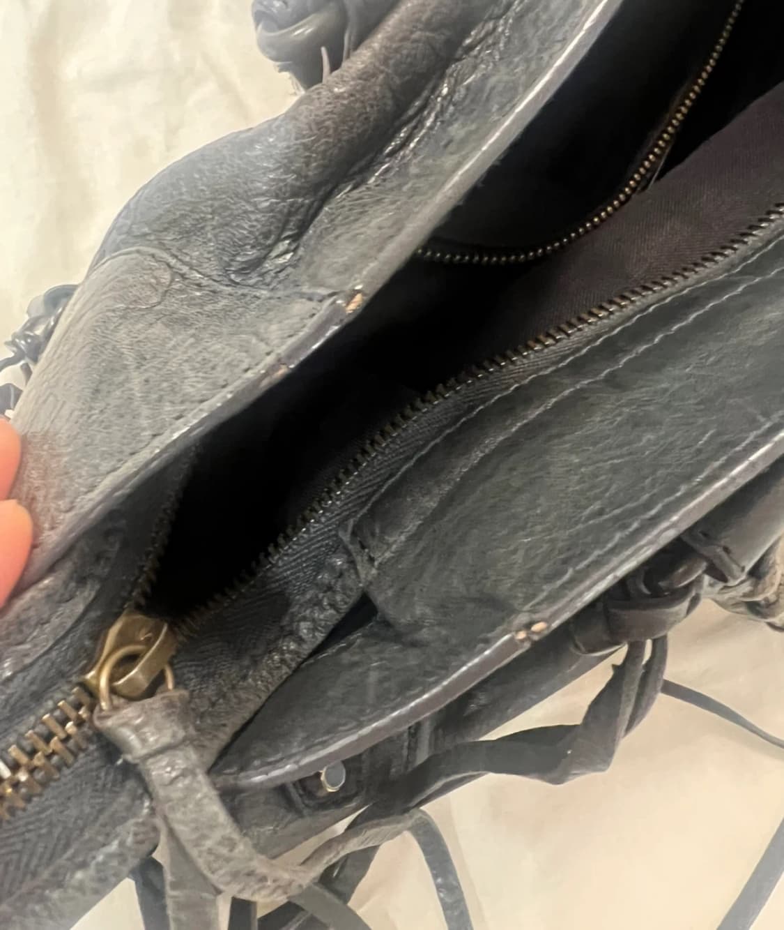 발렌시아가 모터백 미듐 상품이미지5