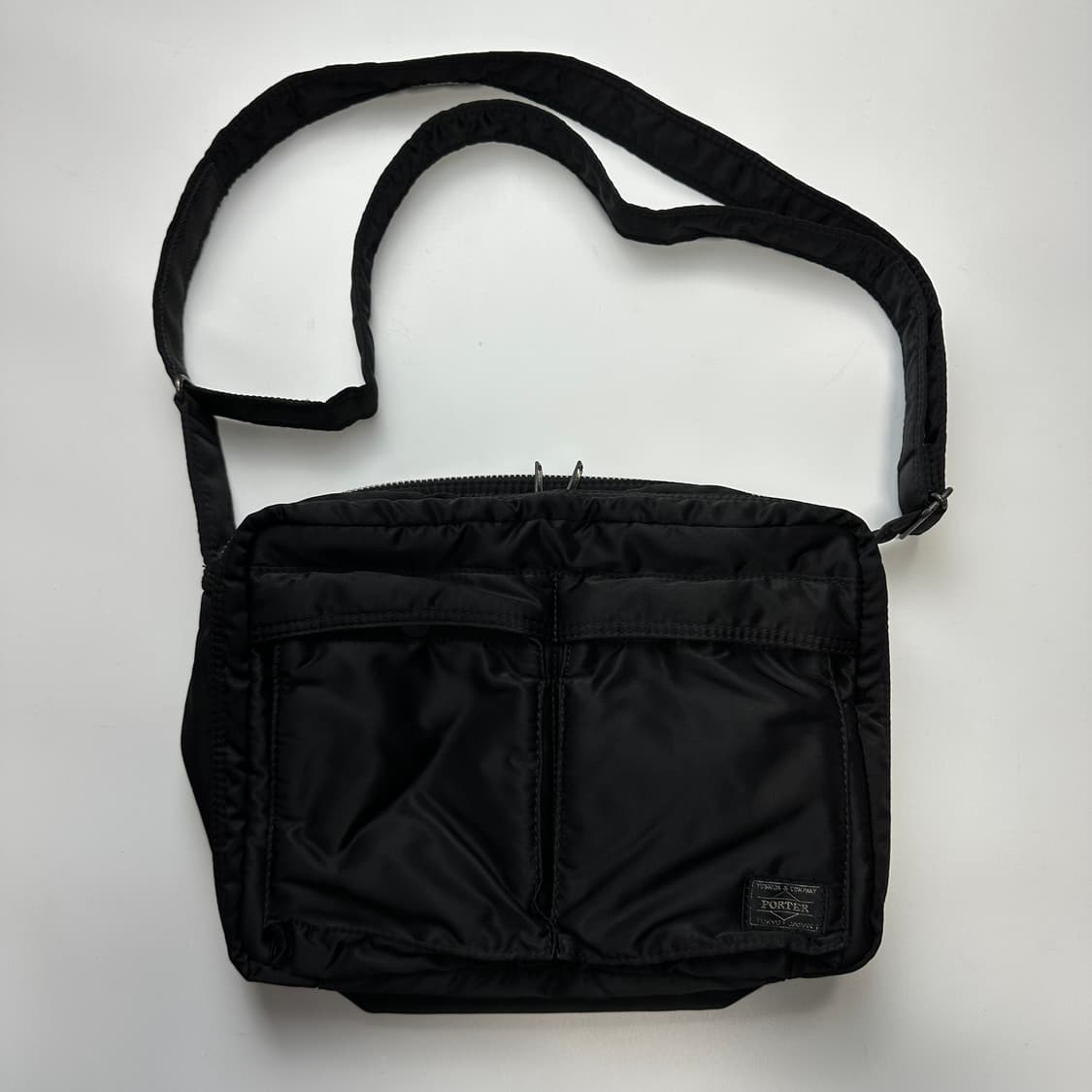 PORTER TANKER SHOULDER BAG (L) 포터 탱커 숄더백 상품이미지1