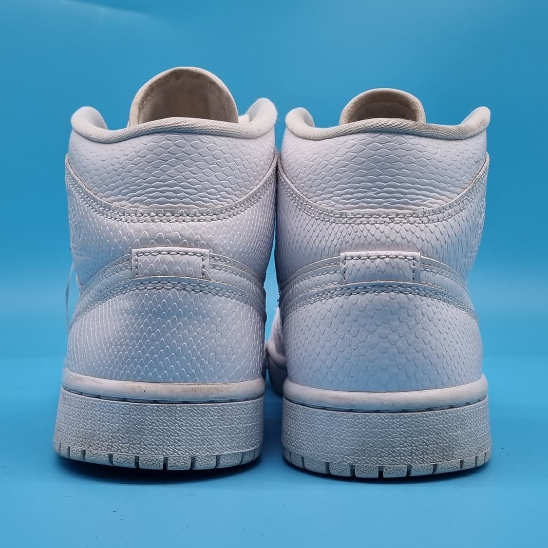 h 나이키 에어조던1 미드245 상품이미지4