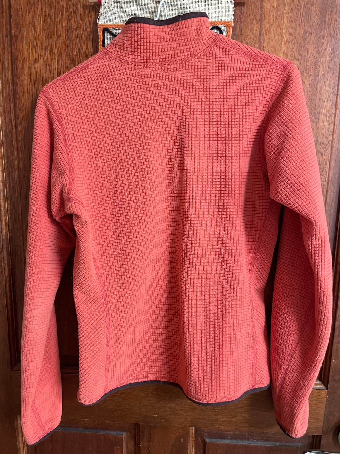 아크테릭스 반집업 여성xs 상품이미지4