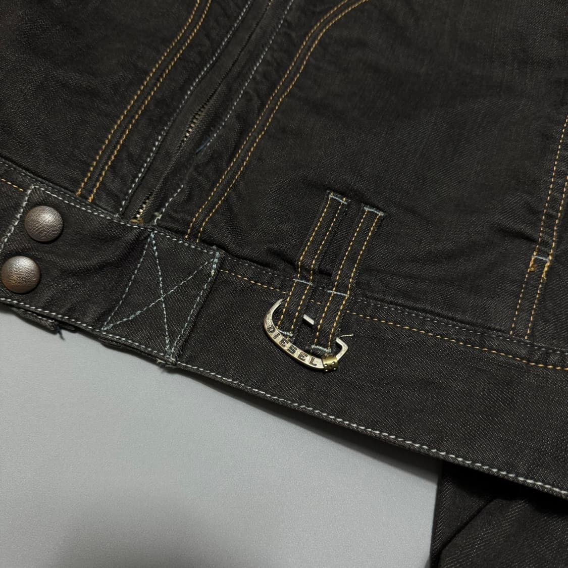 디젤(DIESEL) 블랙컬러 워시드 데님 빈티지 쇼트 라이더스 자켓 상품이미지4