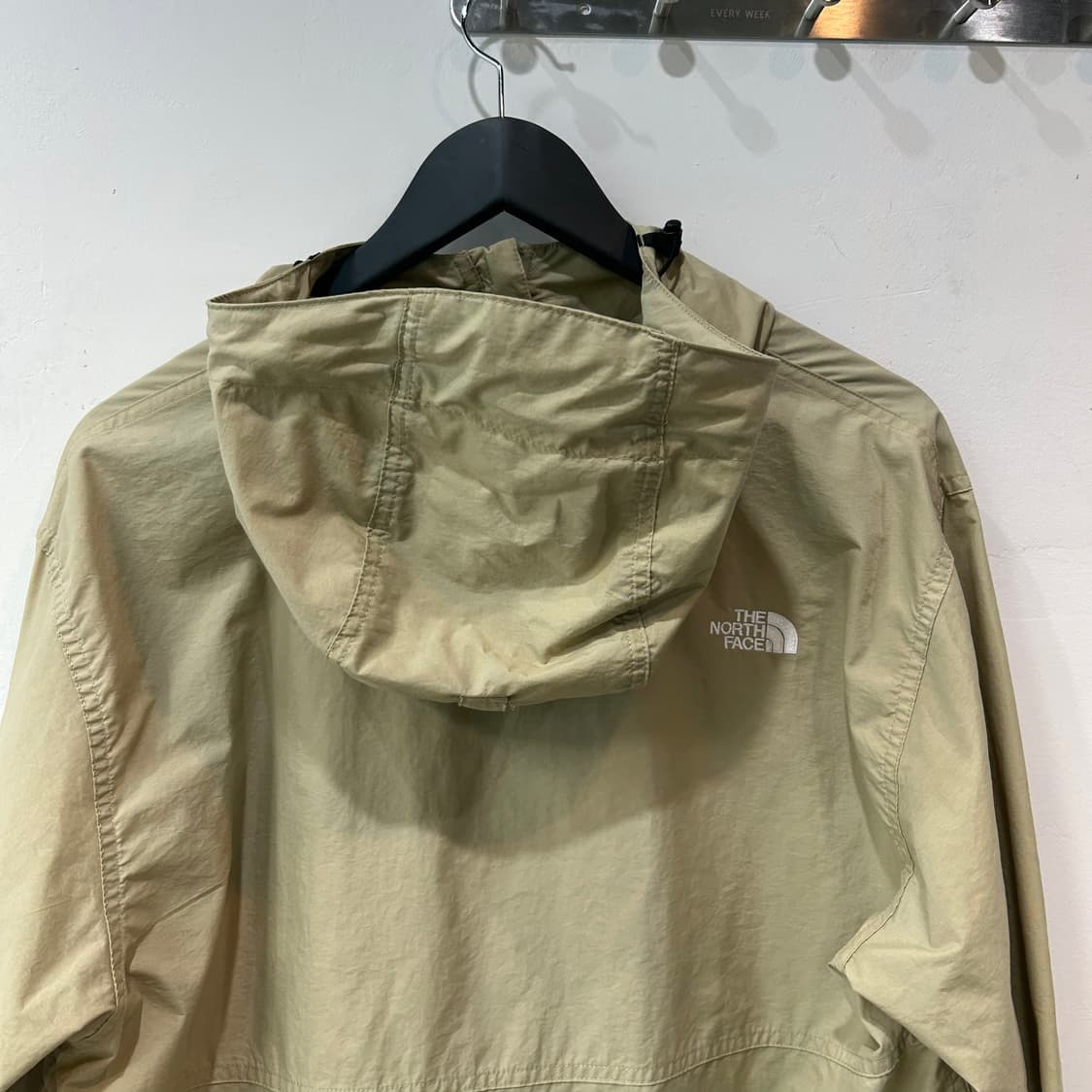 노스페이스 후드 바람막이 상품이미지3