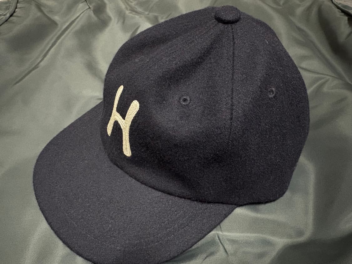 헬로선라이즈 H 로고 울 볼캡 (다크 네이비) 상품이미지2