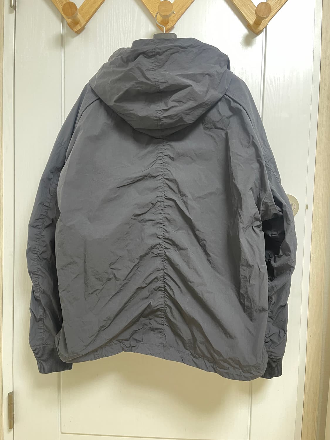 준지 블랙 후드 바람막이 자켓 24FW(100-105사이즈) 상품이미지2