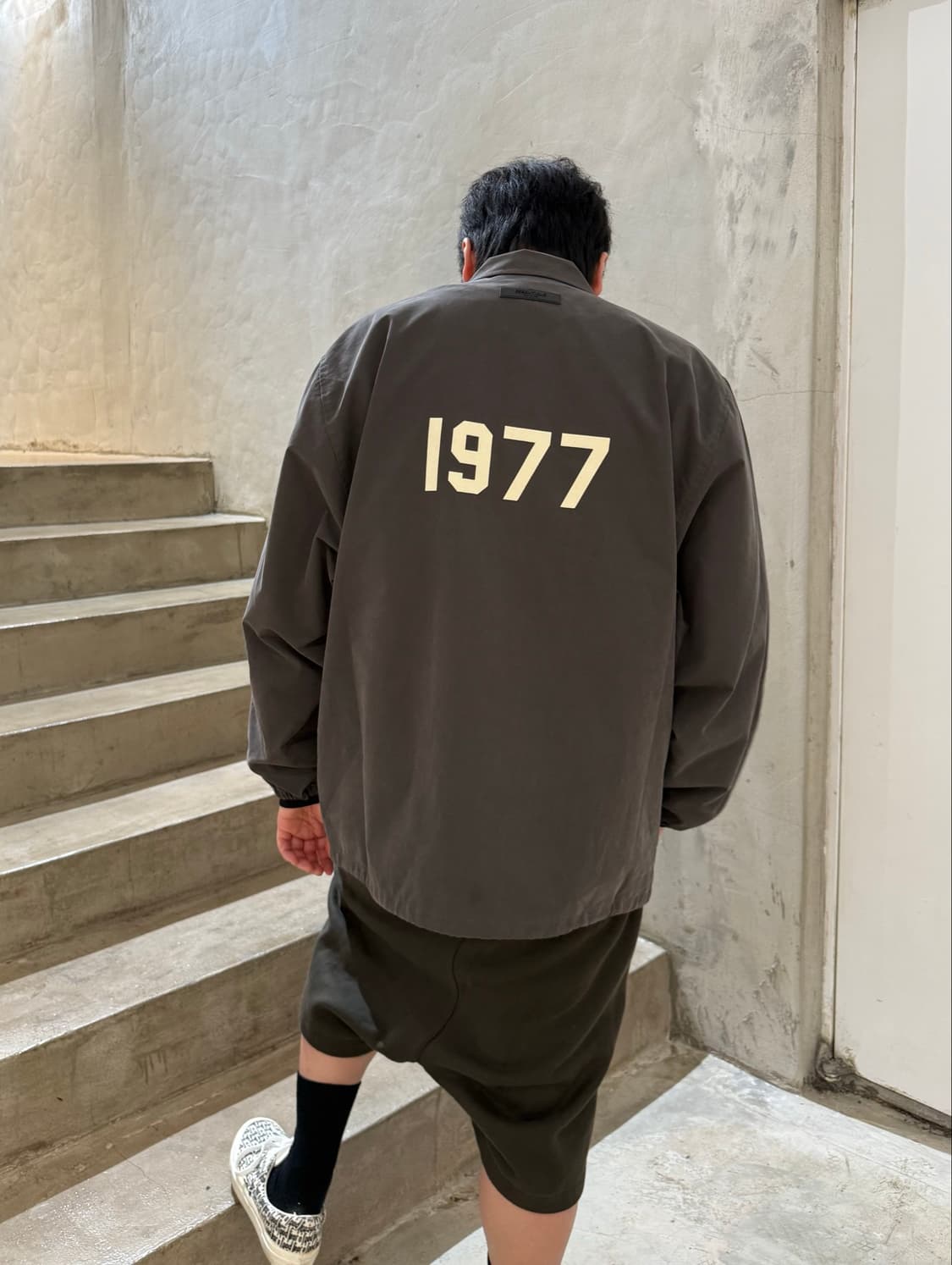 피어오브갓 에센셜 1977 빅 로고 코치 자켓 상품이미지1