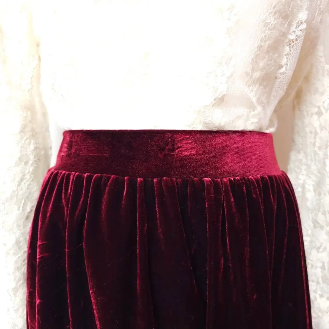 어스뮤직앤이콜로지 레드 벨벳 스커트 치마 상품이미지4