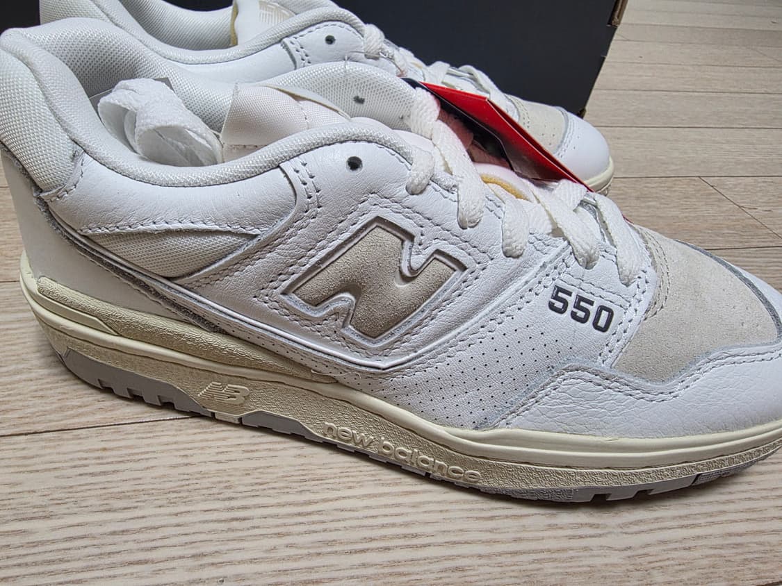 정품 뉴발란스 550 베이지/화이트 컬러 스니커즈 240(235추천) 상품이미지4