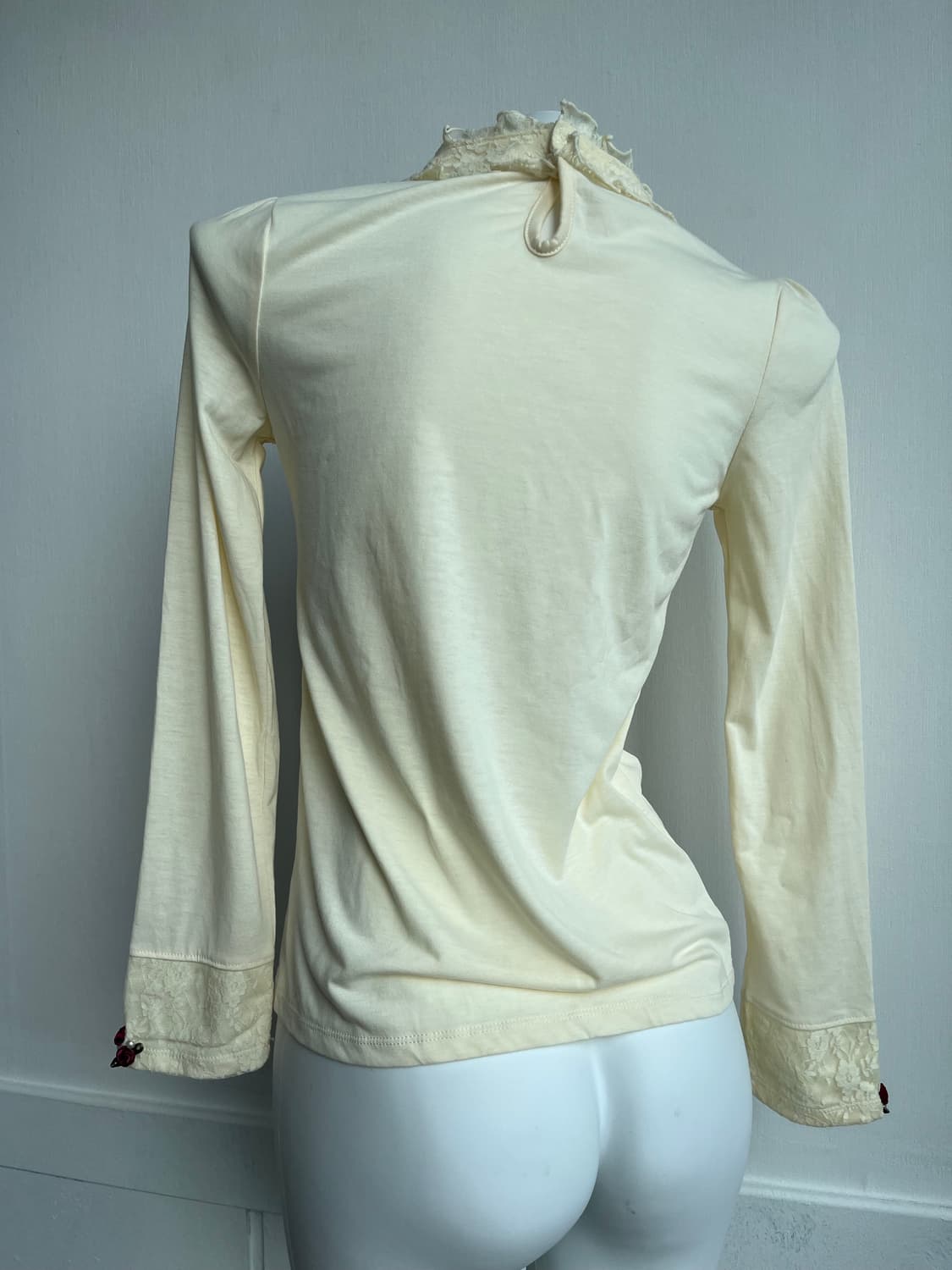 axes femme 아이보리 로즈 긴팔 상품이미지3