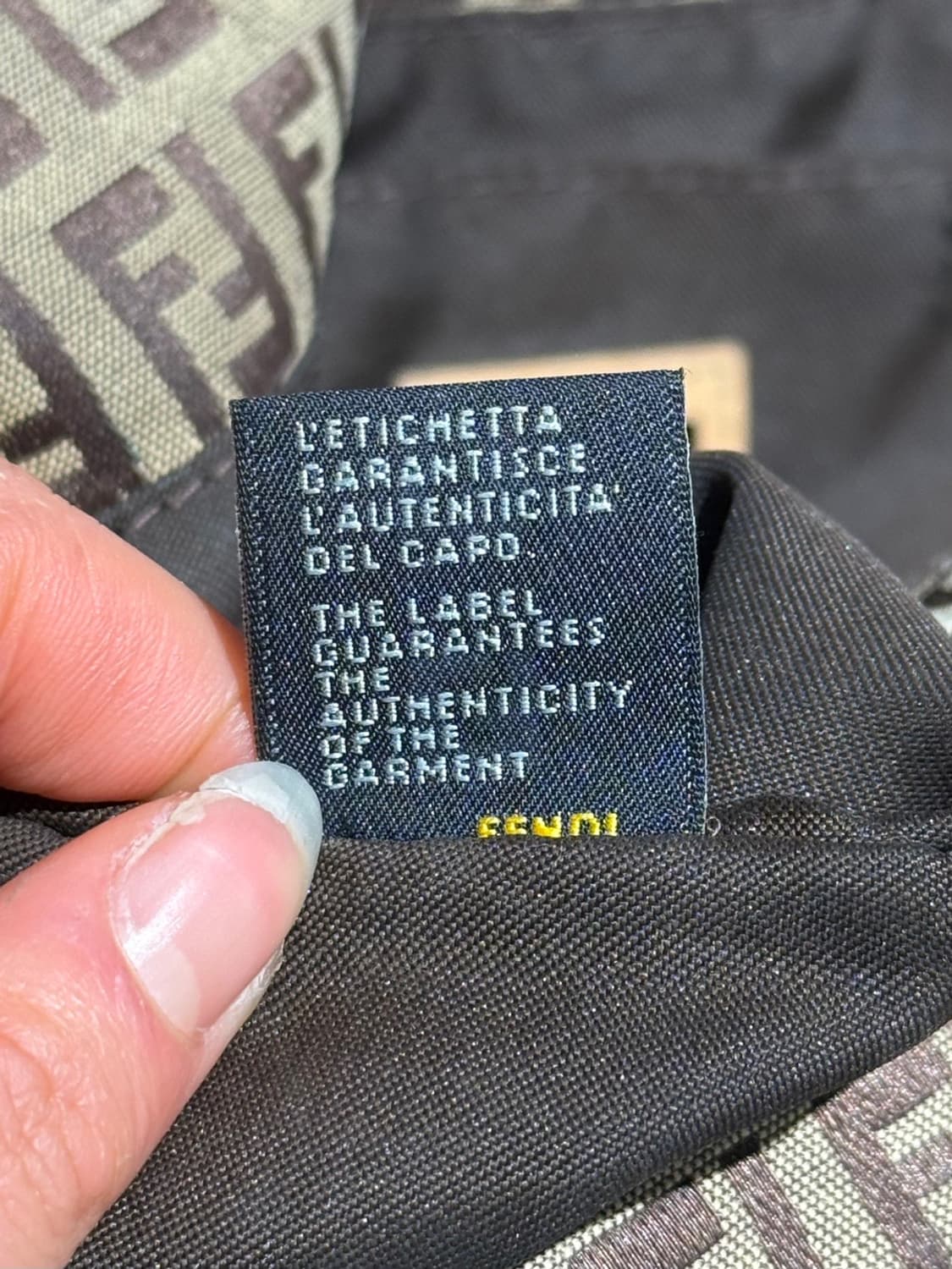 펜디 베이지 주키노 플랩 포쉐트 숄더백 상품이미지9