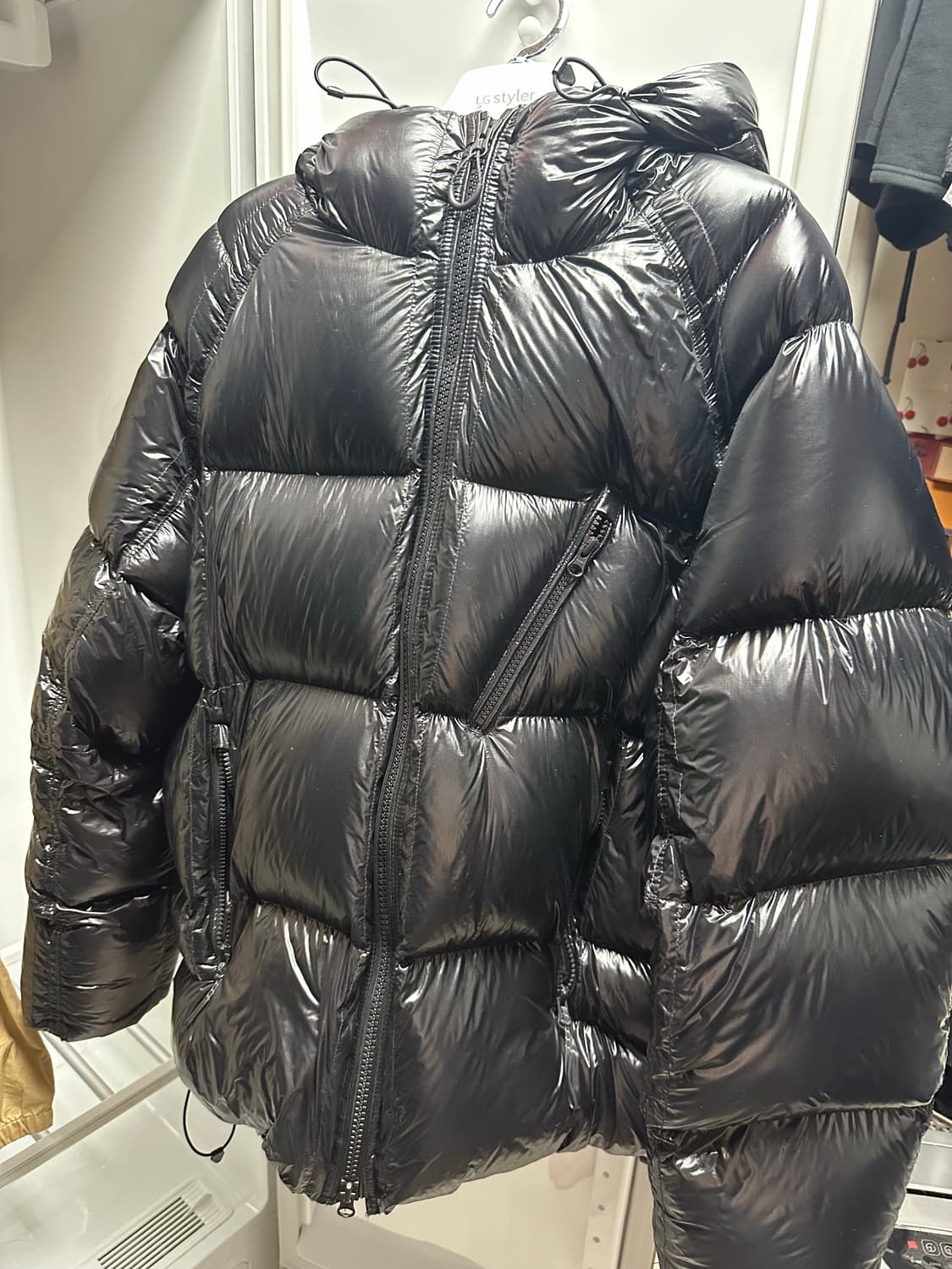 무신사 스탠다드 후드 푸퍼 유광 패딩 블랙 2XL 상품이미지3