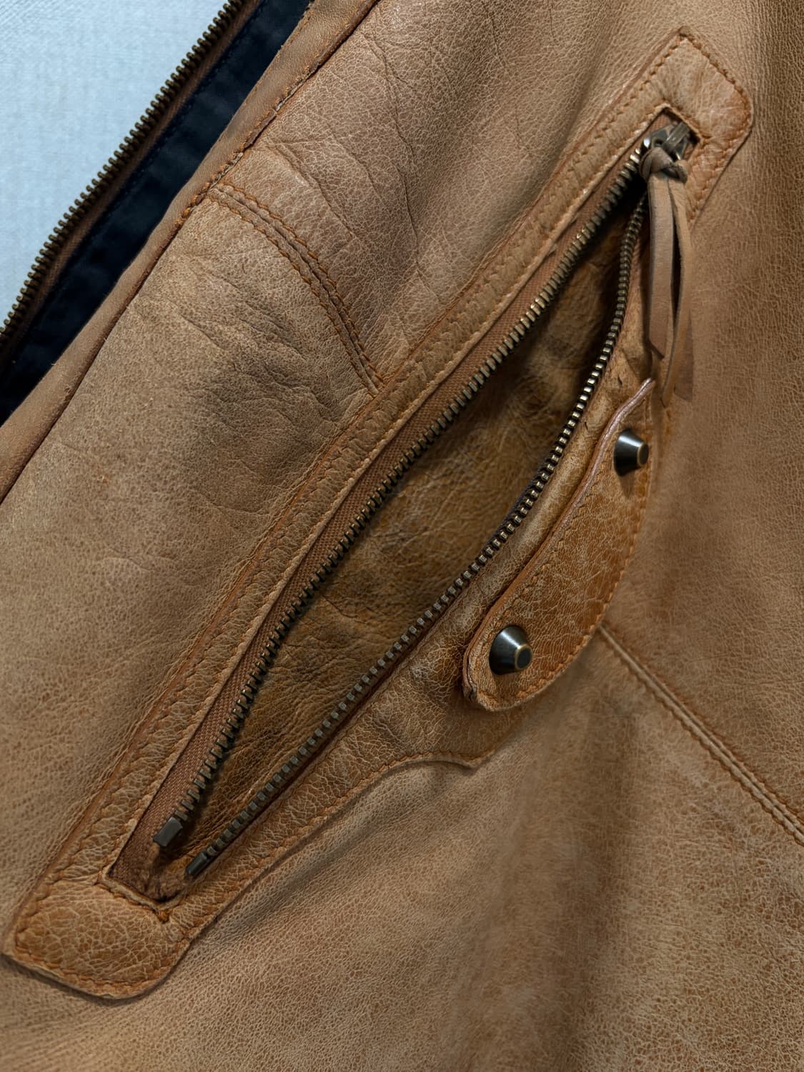 발렌시아가 커리어 카멜 XL 상품이미지5