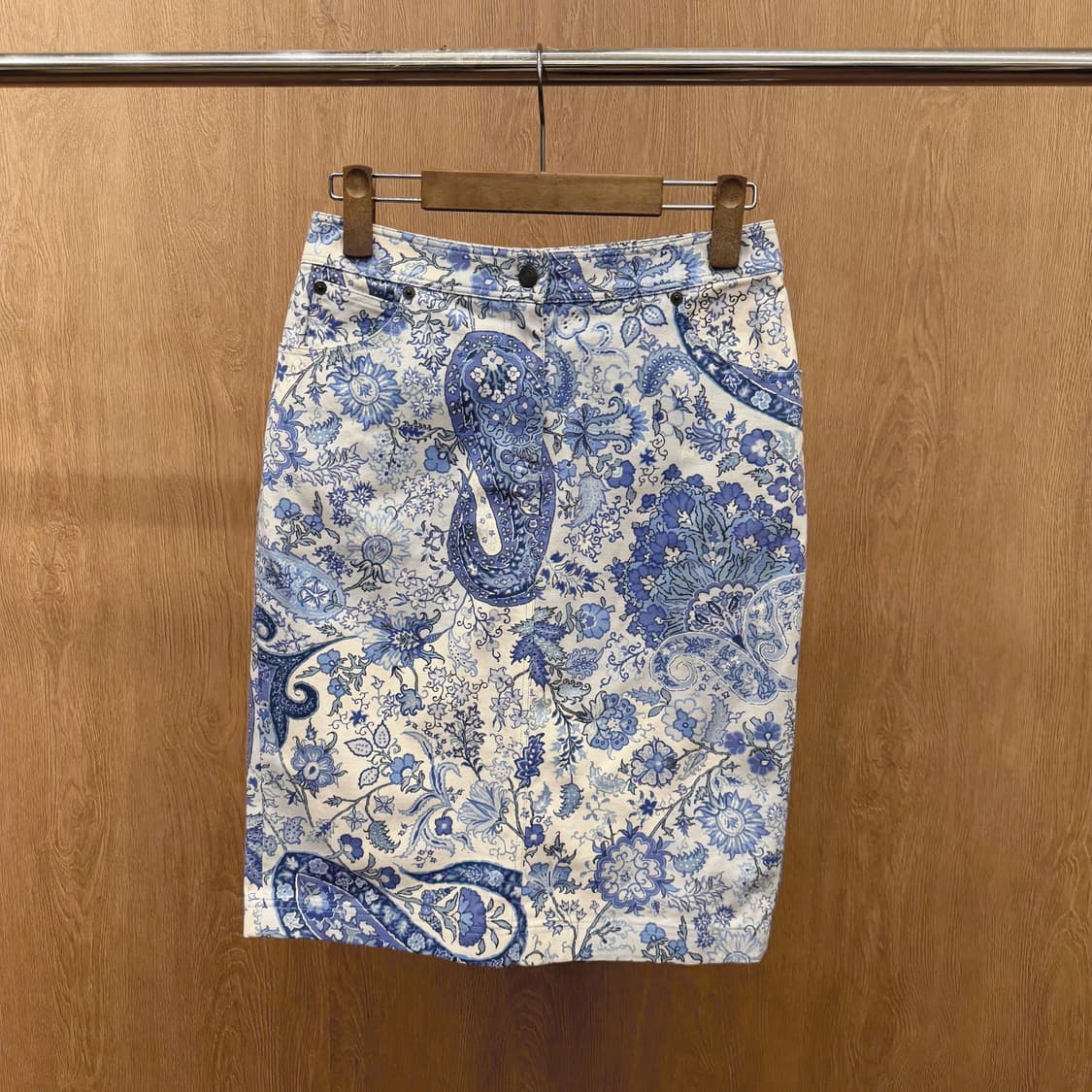 에트로 코튼 미디 스커트 페이즐리 패턴 백 슬릿 디테일 H라인 블루 상품이미지2