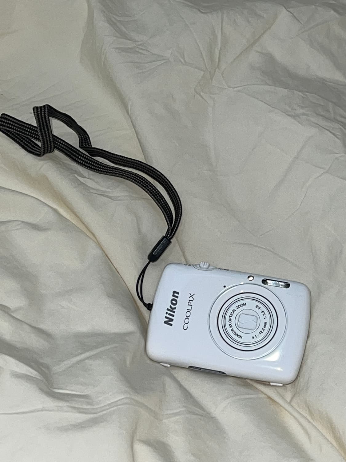 니콘 쿨픽스 S01 화이트 🤍 상품이미지1