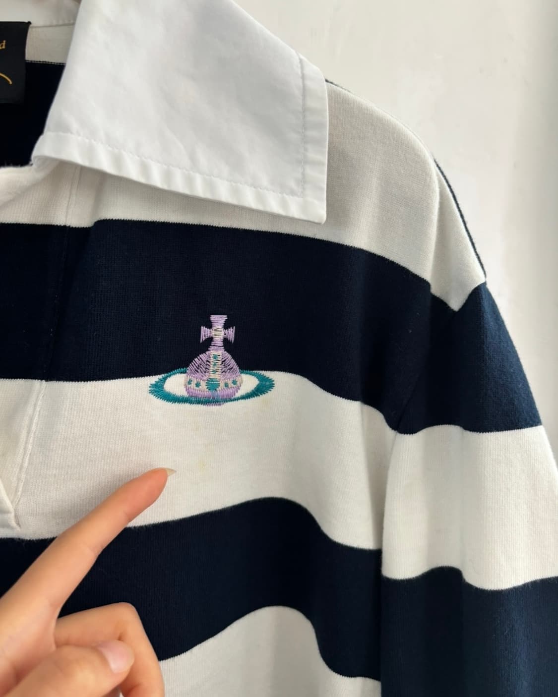 Vivienne Westwood 비비안웨스트우드 로고 단가라 크롭 맨투맨 상품이미지7
