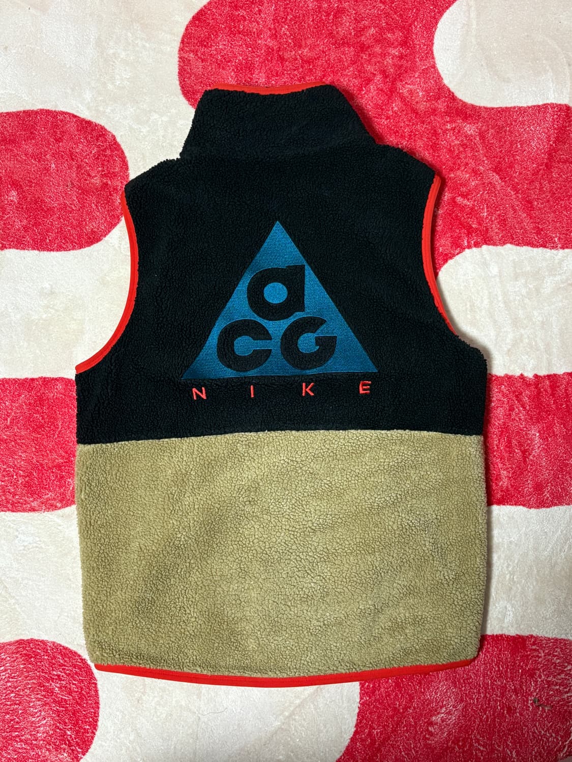 [M] 나이키 acg 베스트 블랙 파라슈트 베이지 지오드 틸 상품이미지4