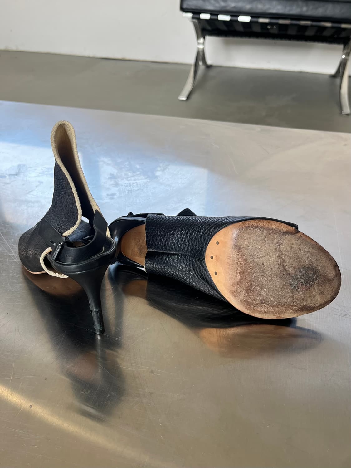 Balenciaga leather mule 상품이미지7
