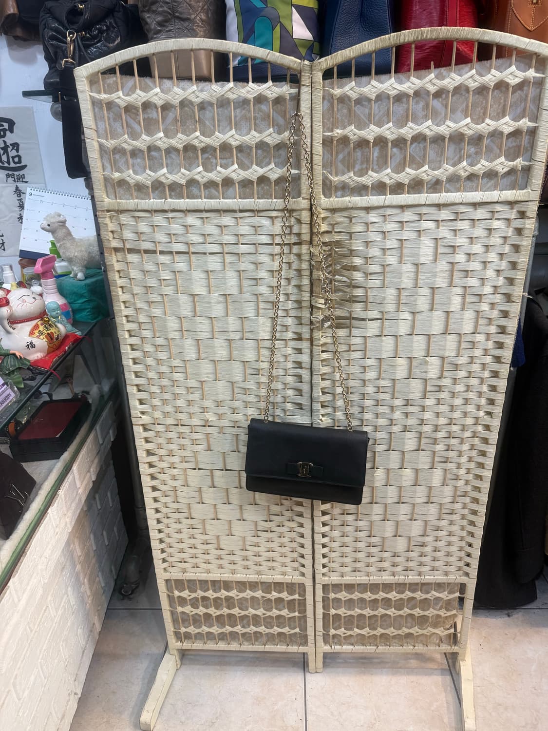 정품 페레가모 바리 지니 체인 크로스백 팝니다 상품이미지1