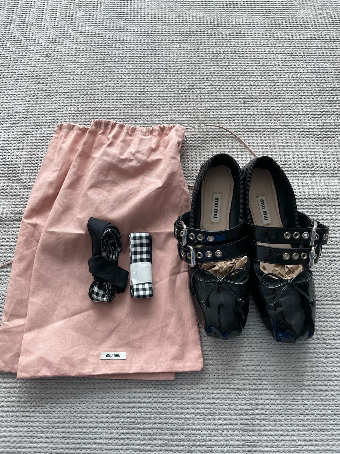 미우미우 발레리나 플랫 버클 스트랩  상품이미지5