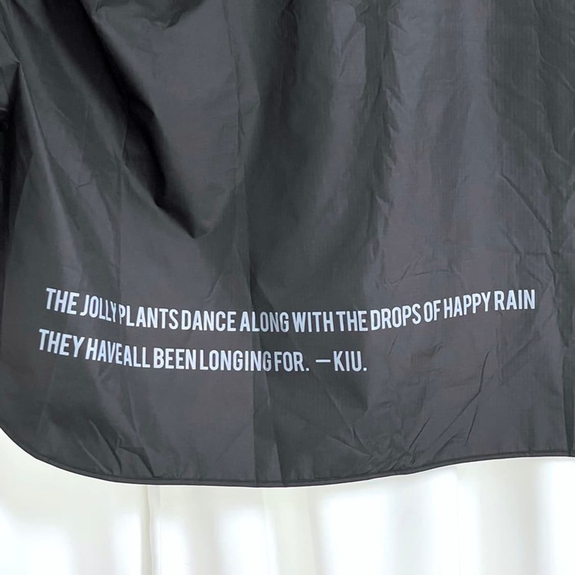 키우 블랙 패커블 판초 상품이미지6
