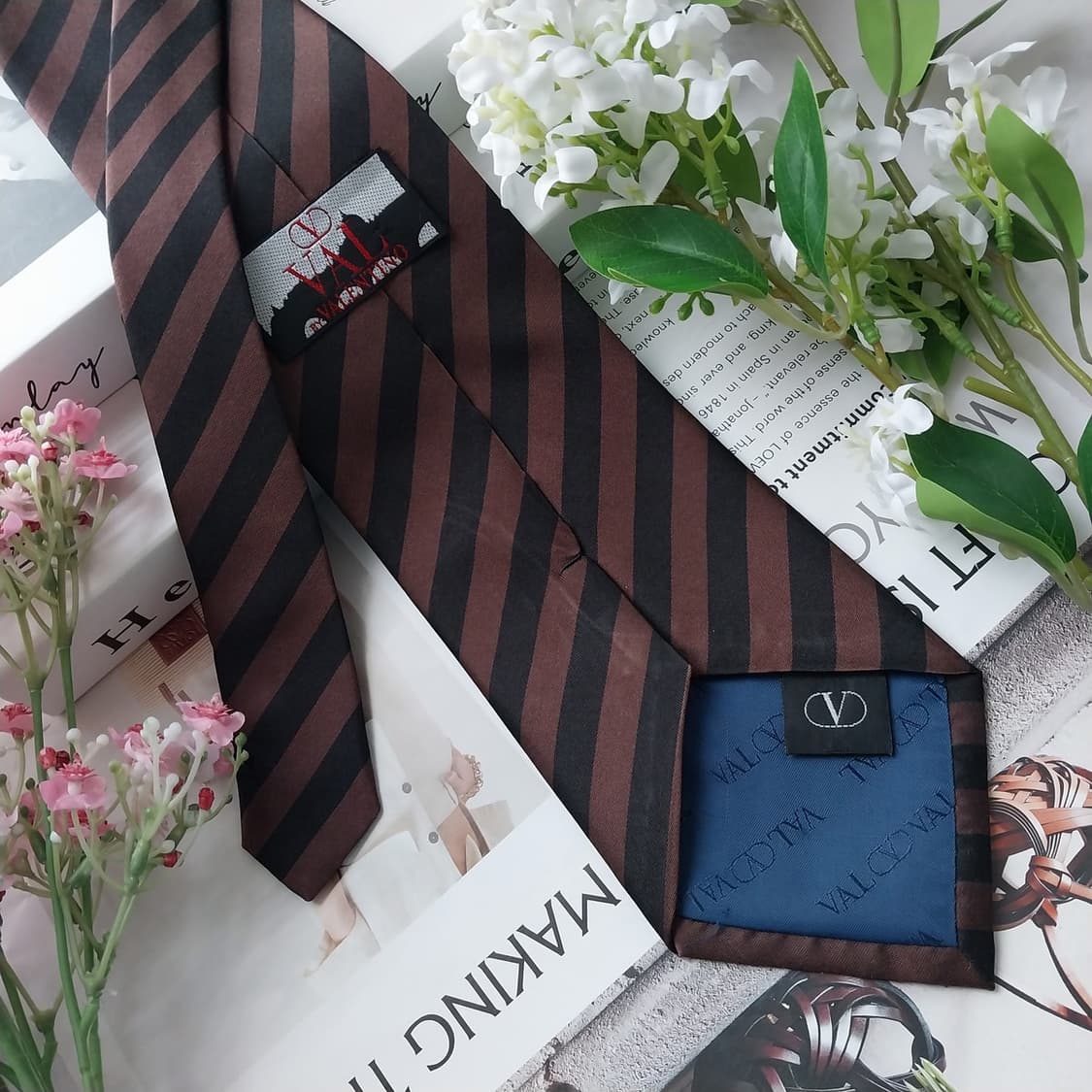 발렌티노 실크 브라운&블랙 스트라이프 넥타이 10cm A등급 K1483
 상품이미지5