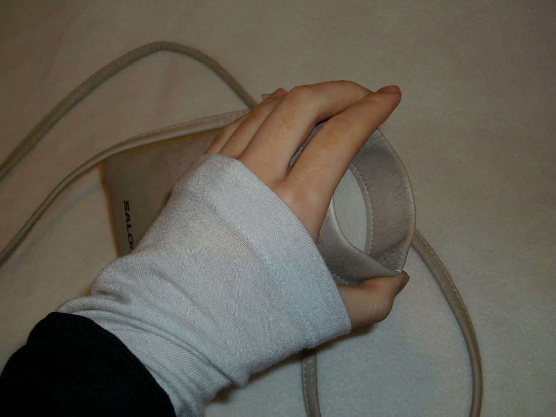 살로몬 크로스파우치 상품이미지2