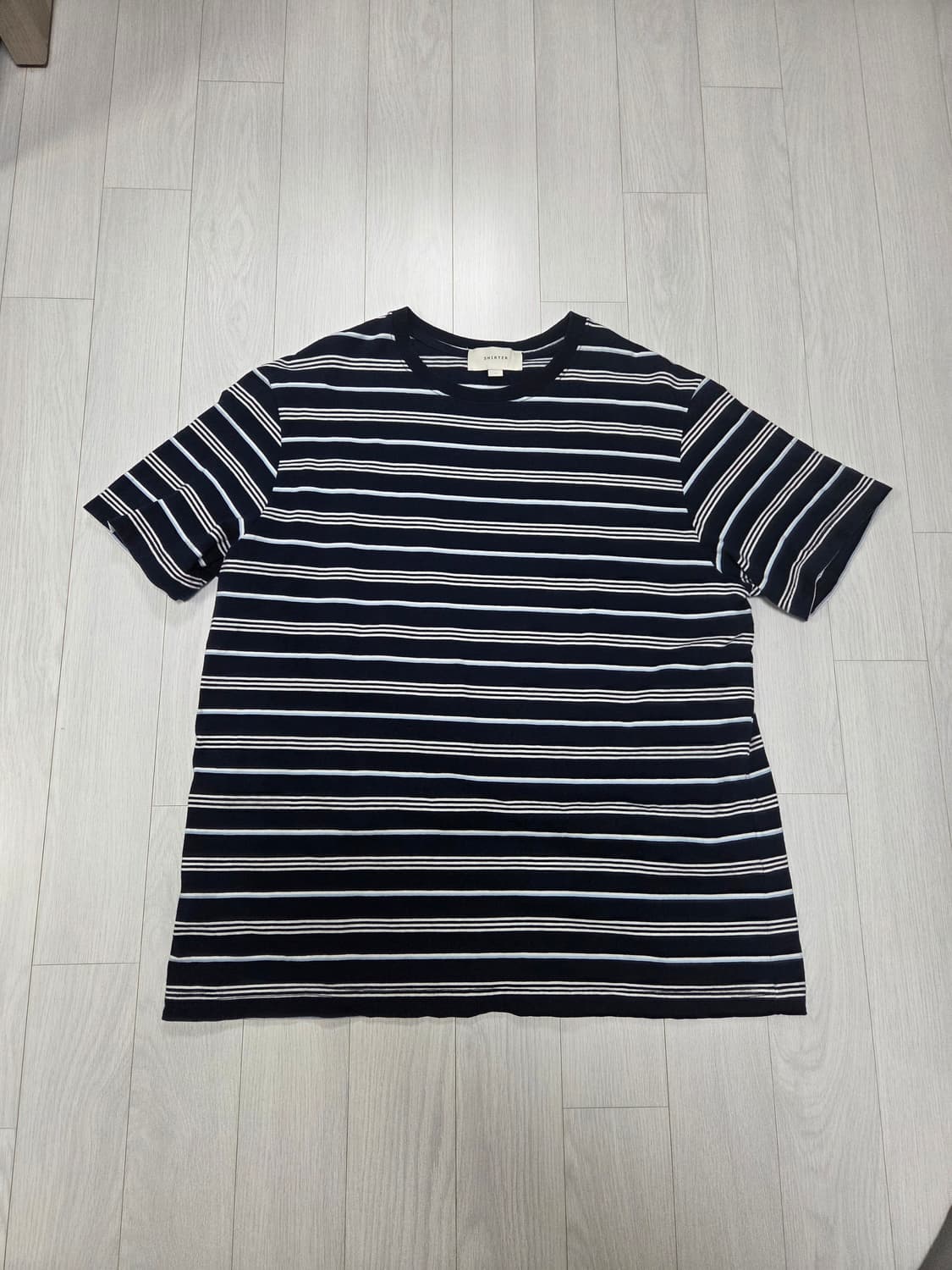 셔터 스트라이프 반팔 티셔츠 상품이미지2