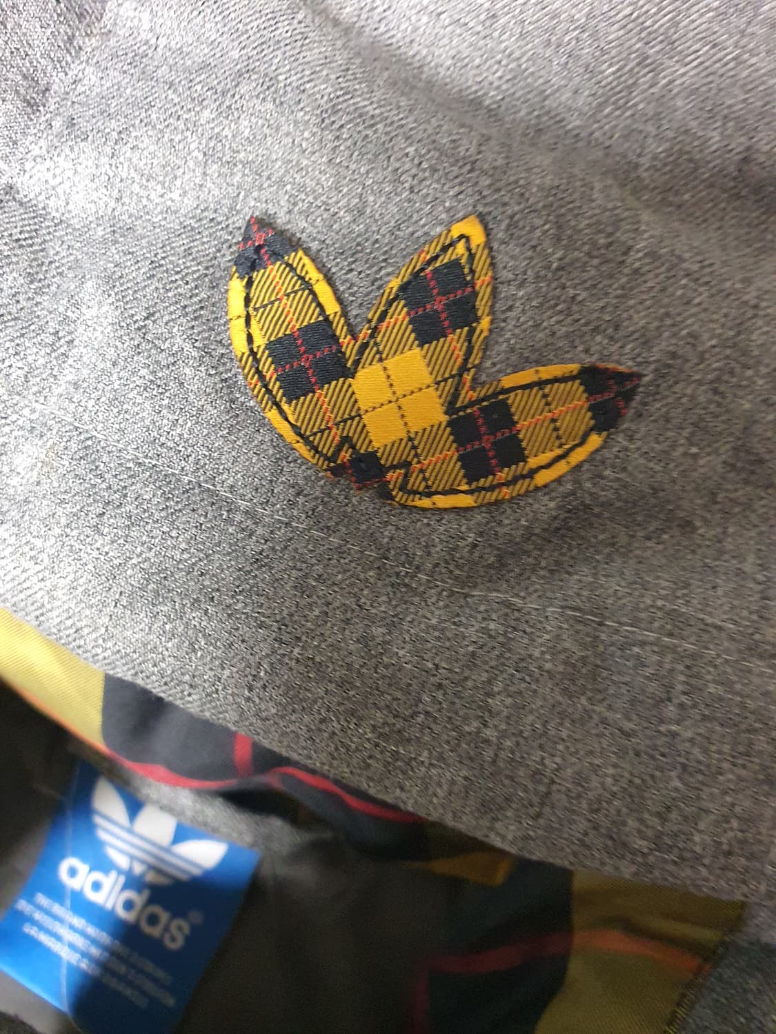 상태 최상 아디다스 오리털 구스다운 패딩 점퍼 그레이 상품이미지2