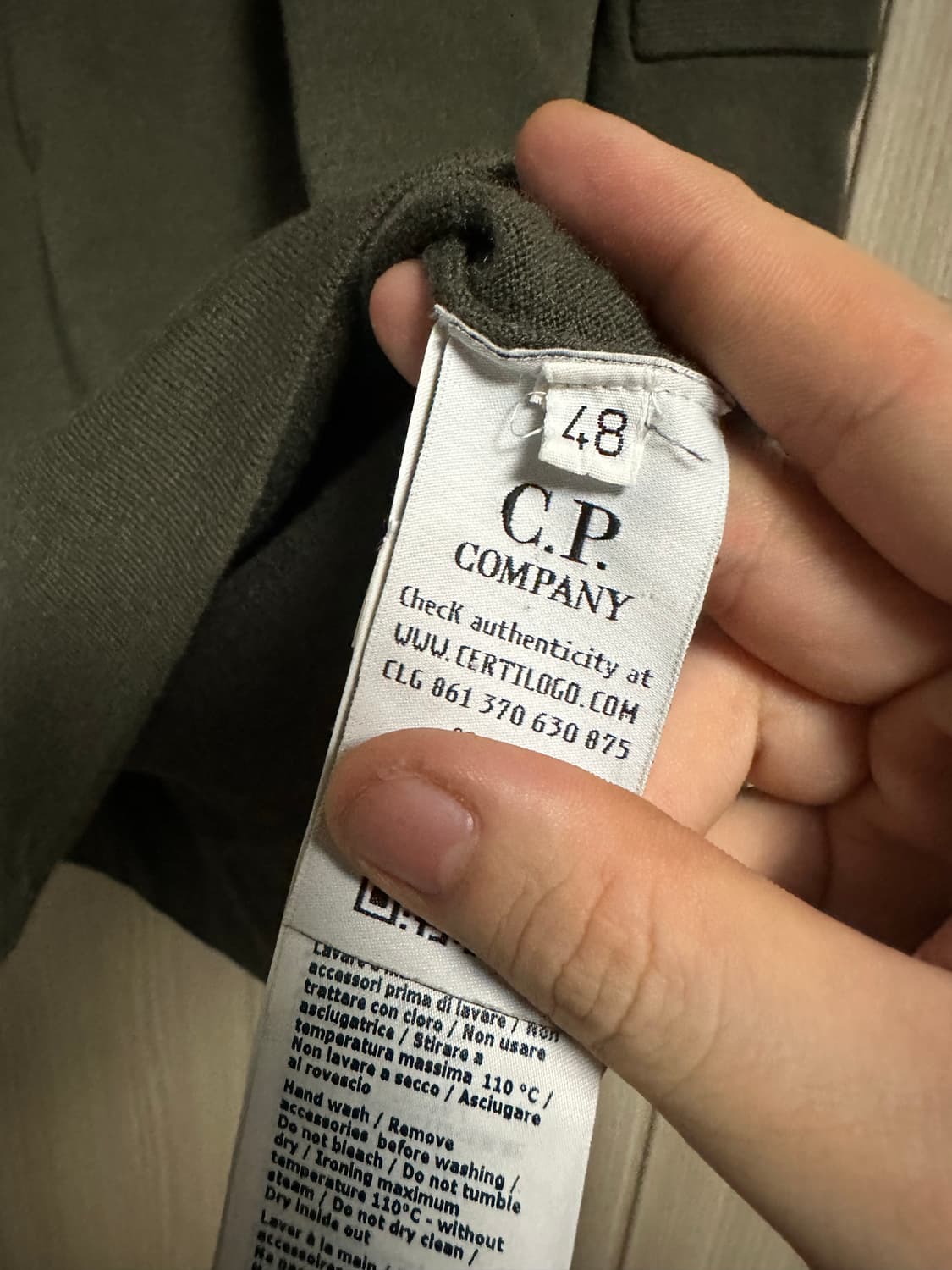CP컴퍼니 카키 렌즈 니트 (48) 상품이미지3