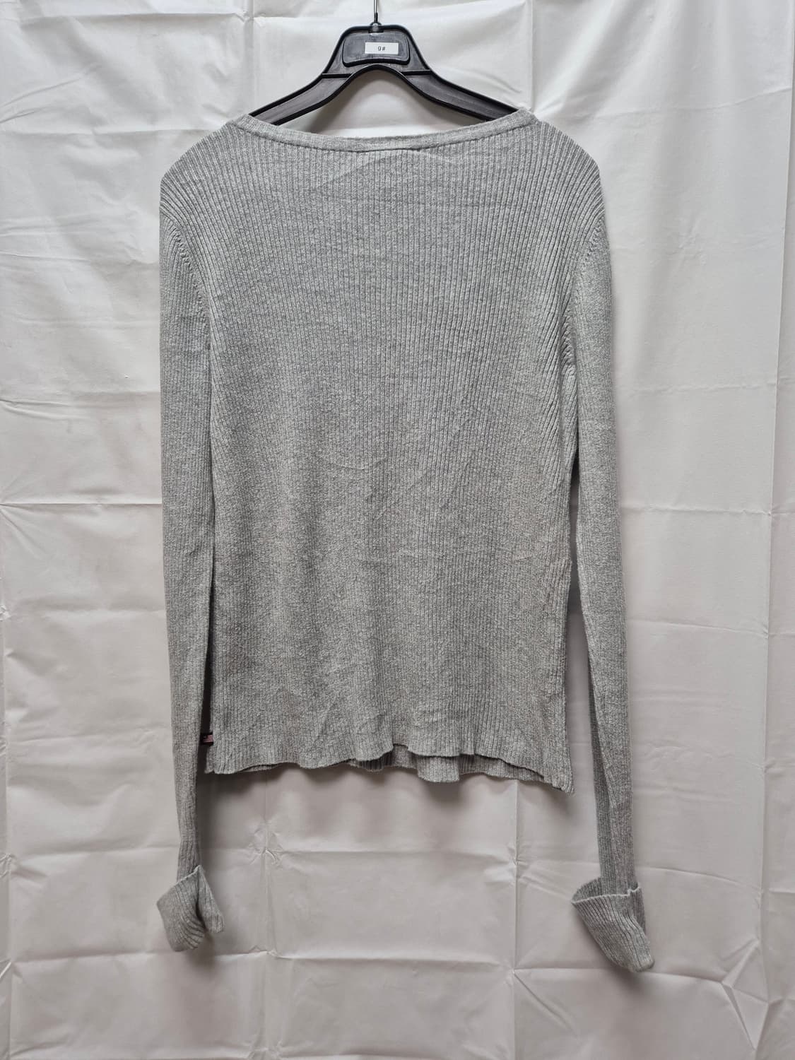 폴로진 브이넥 골지 니트 상품이미지4