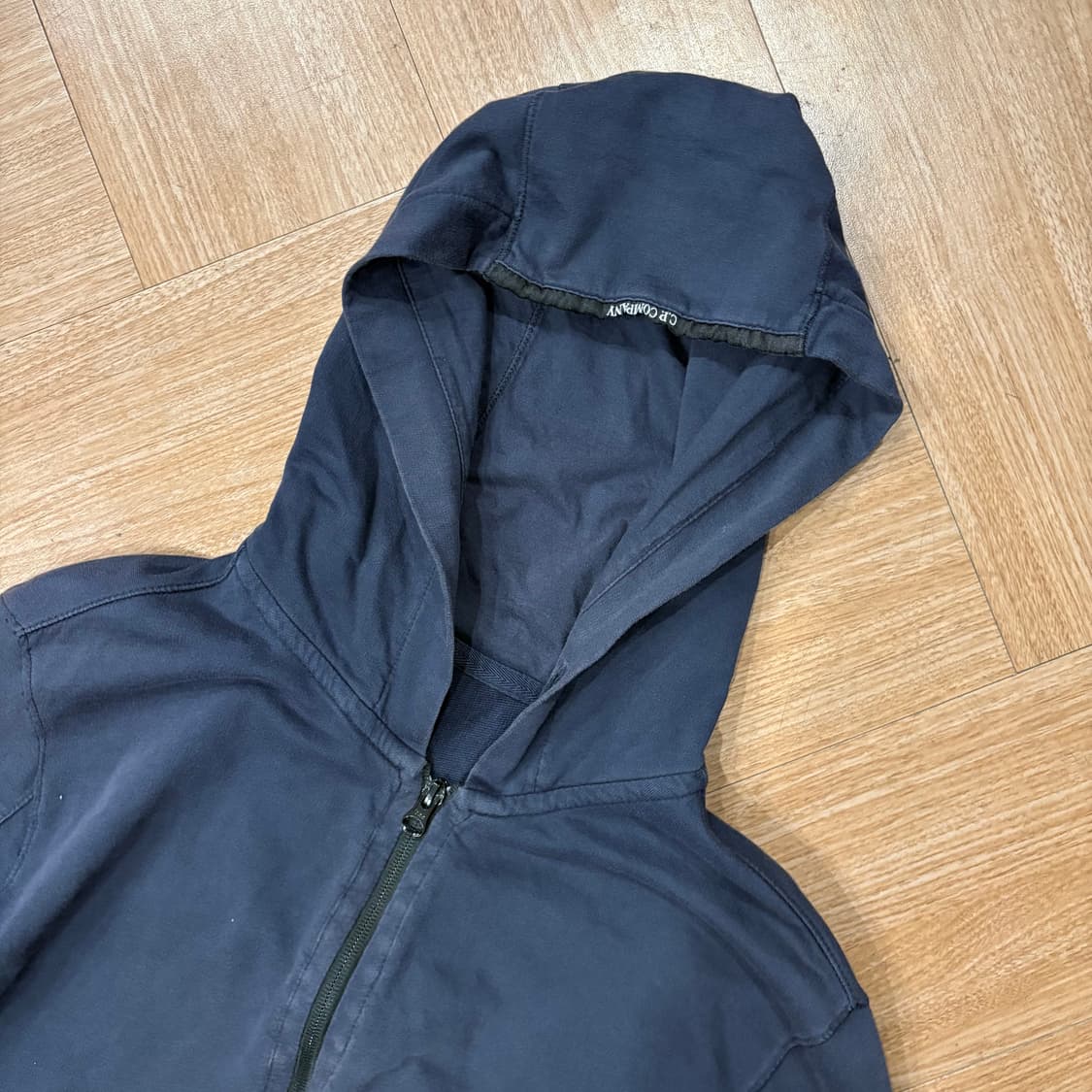 씨피컴퍼니 고글 후드집업 상품이미지2