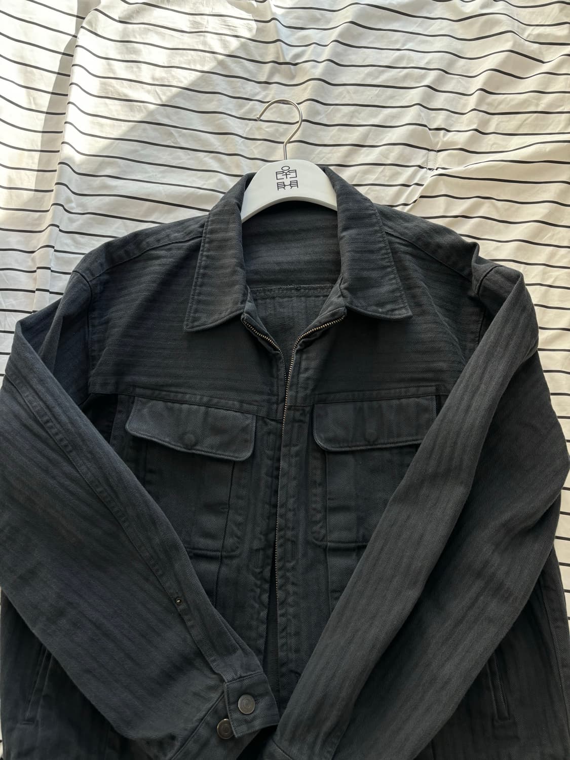 (새상품) 폴리테루 헤링본트윌 집 트러커 자켓 잉크 블랙 상품이미지2