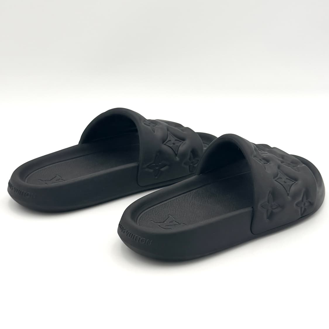 루이비통 워터프린트 모노그램 블랙 뮬 슬리퍼 사이즈 6 (250-255) 상품이미지5