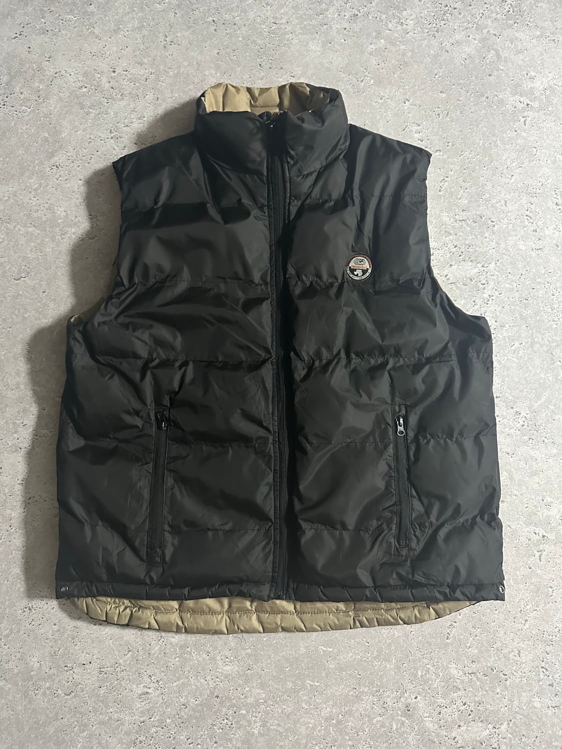 나파피리 리버시블 앤타틱 패치 패딩 베스트 상품이미지1