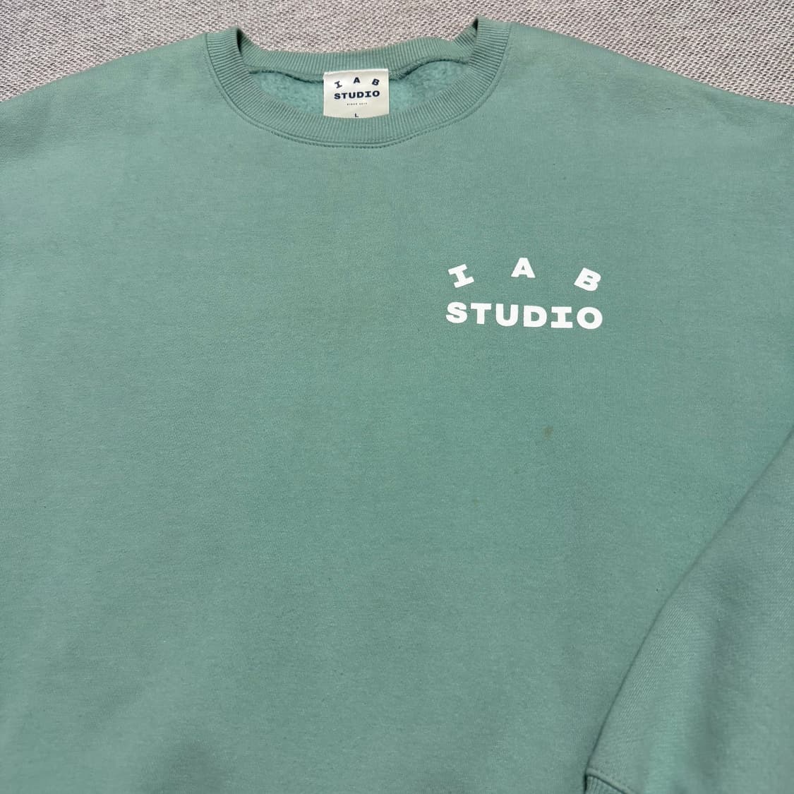 아이앱 스튜디오 기모 맨투맨 상품이미지2