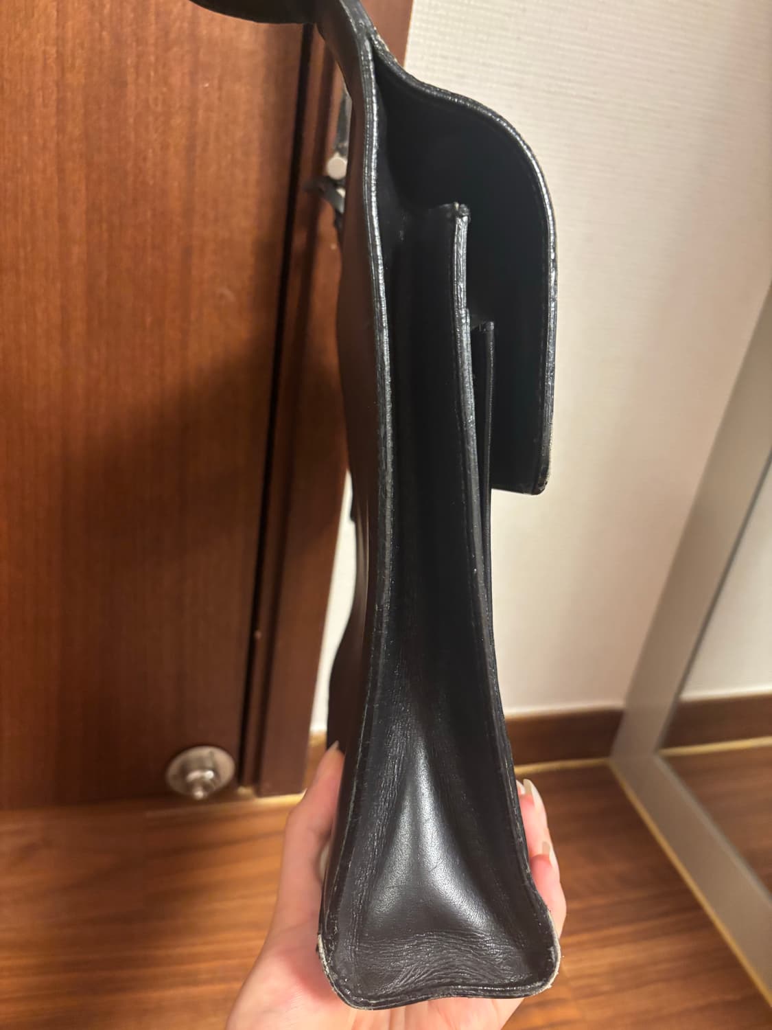 페라가모 크로스백 상품이미지5