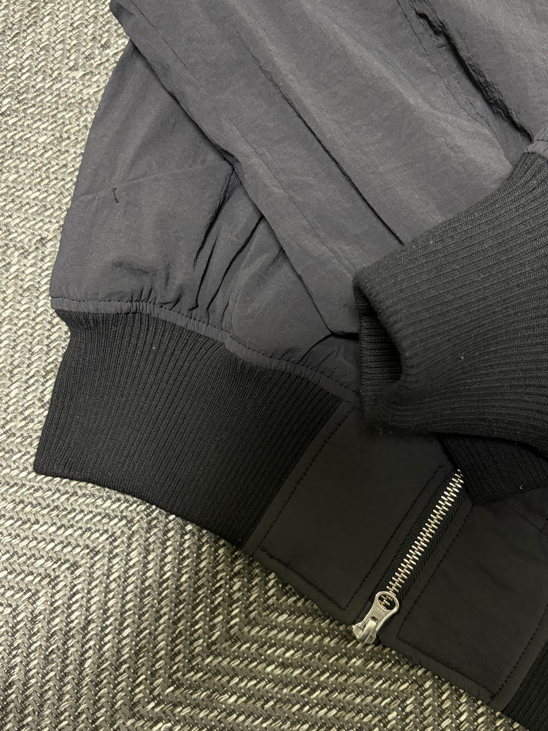 인사일런스 패디드 점퍼 M사이즈 상품이미지3