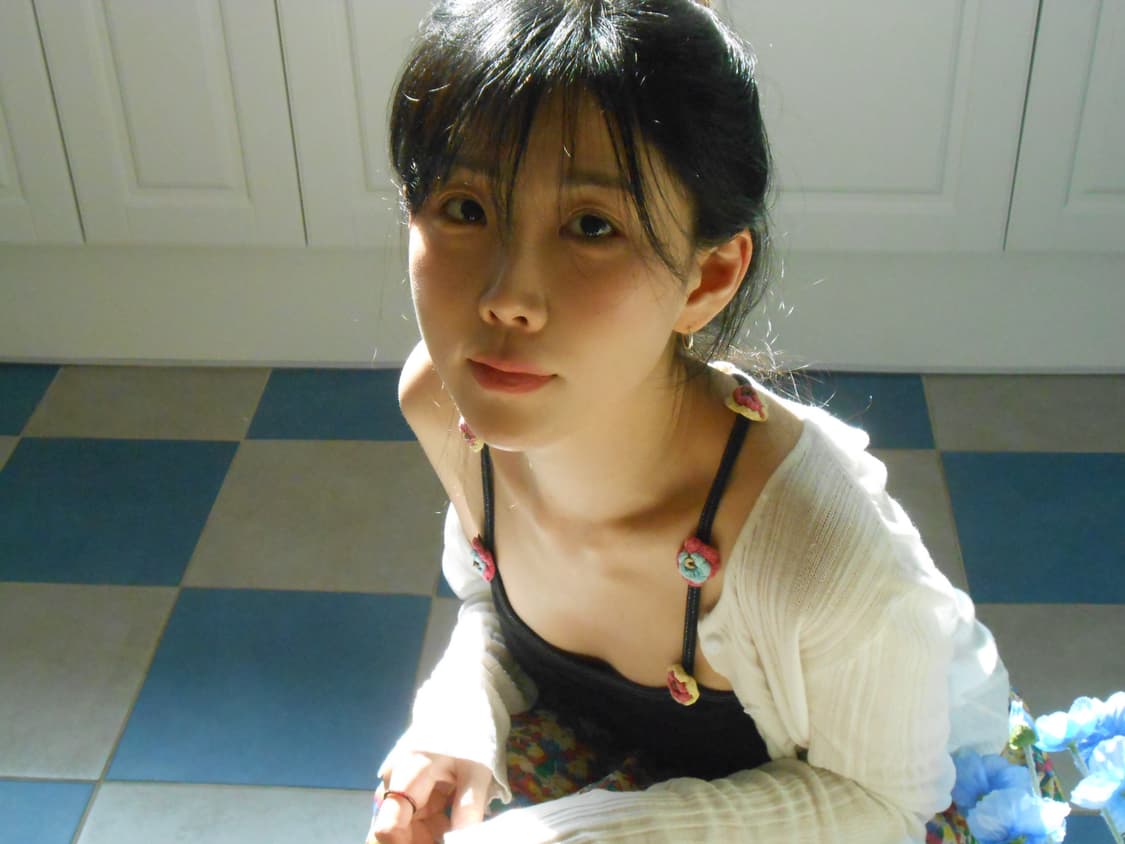 블랙 꽃방울 뜨개 끈나시 상품이미지6