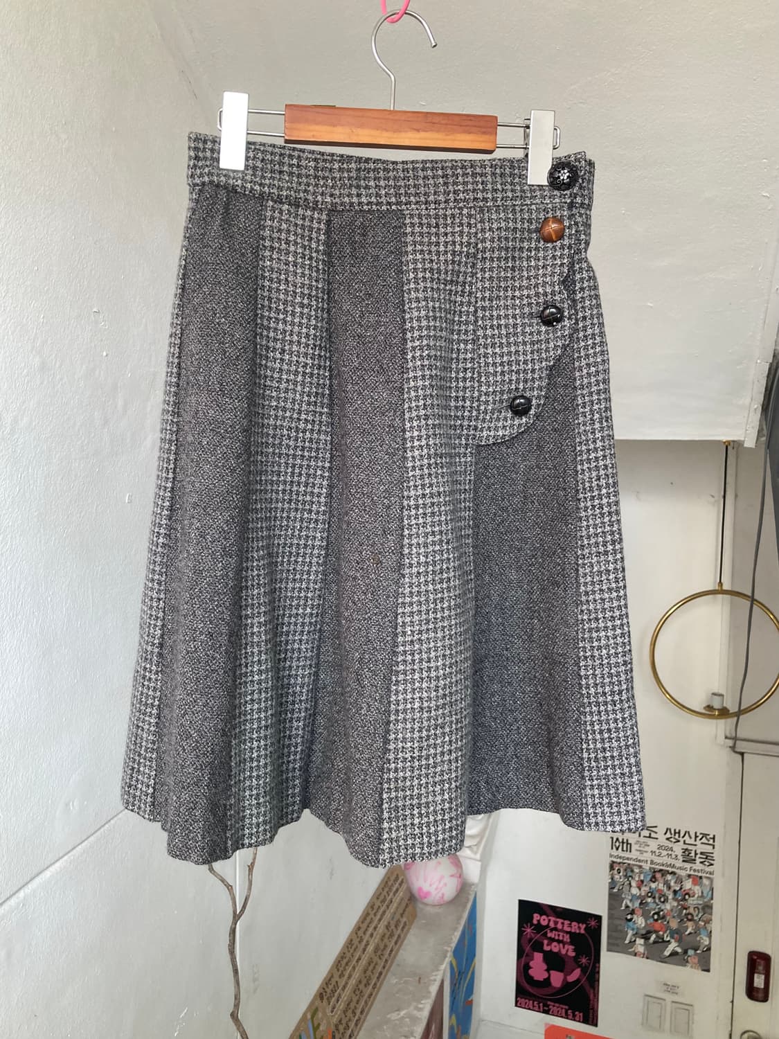 단추 포인트 울 플리츠 스커트 상품이미지1