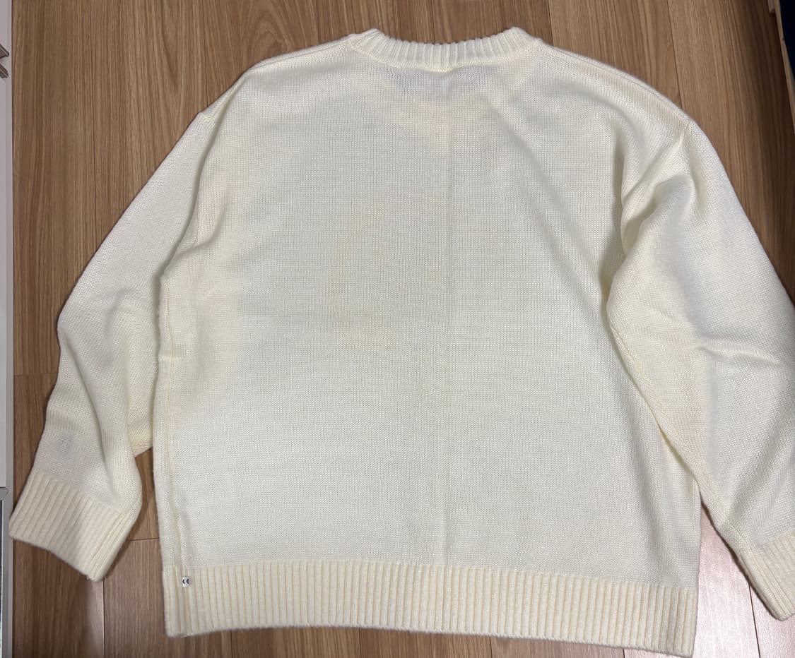 이스트쿤스트 스마일리 니트_크림 상품이미지4