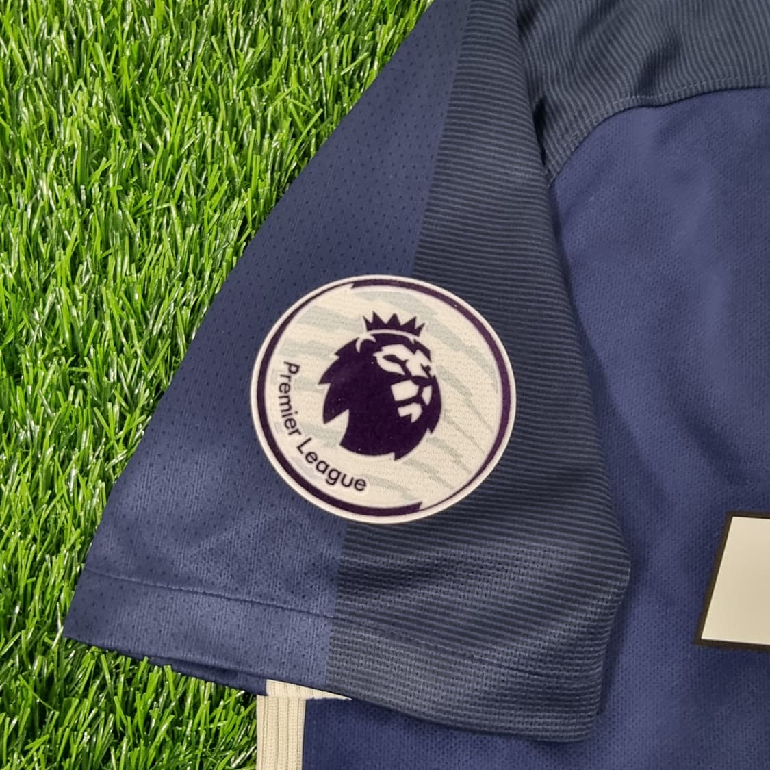 17-18시즌 토트넘 어웨이 유니폼 #10 케인 상품이미지3