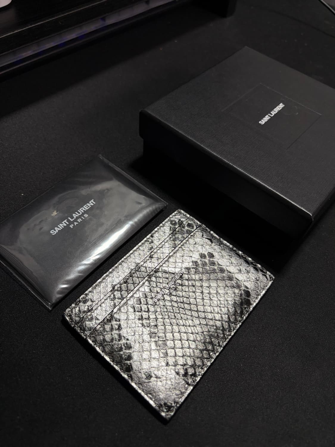 [새상품] 생로랑 파이톤 카드지갑 상품이미지3