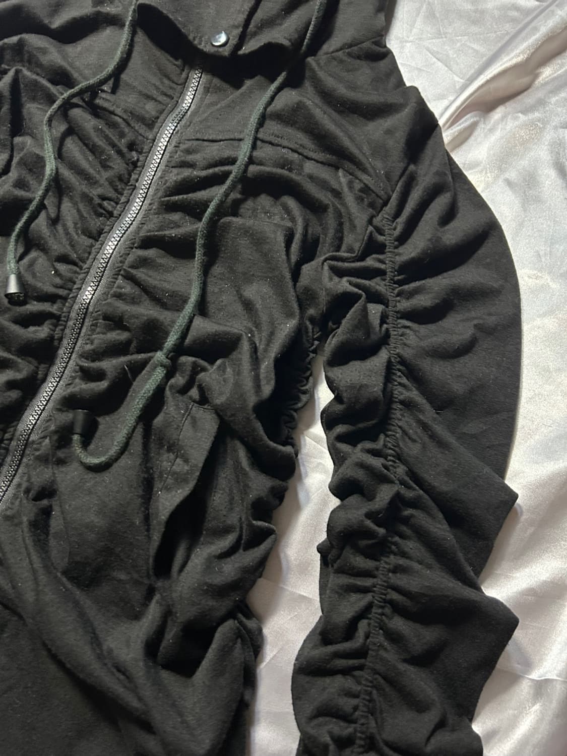 shirring black hood zip-up 상품이미지2